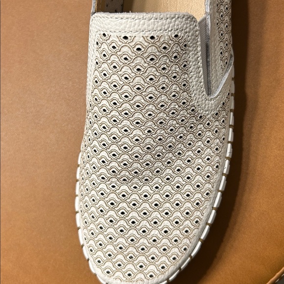 The Happy Monk women’s slip on - Picture 7 of 7